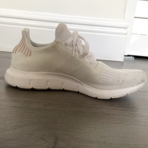 Adidas white, cream, and gold sneakers. Size 8 - Picture 9 of 11